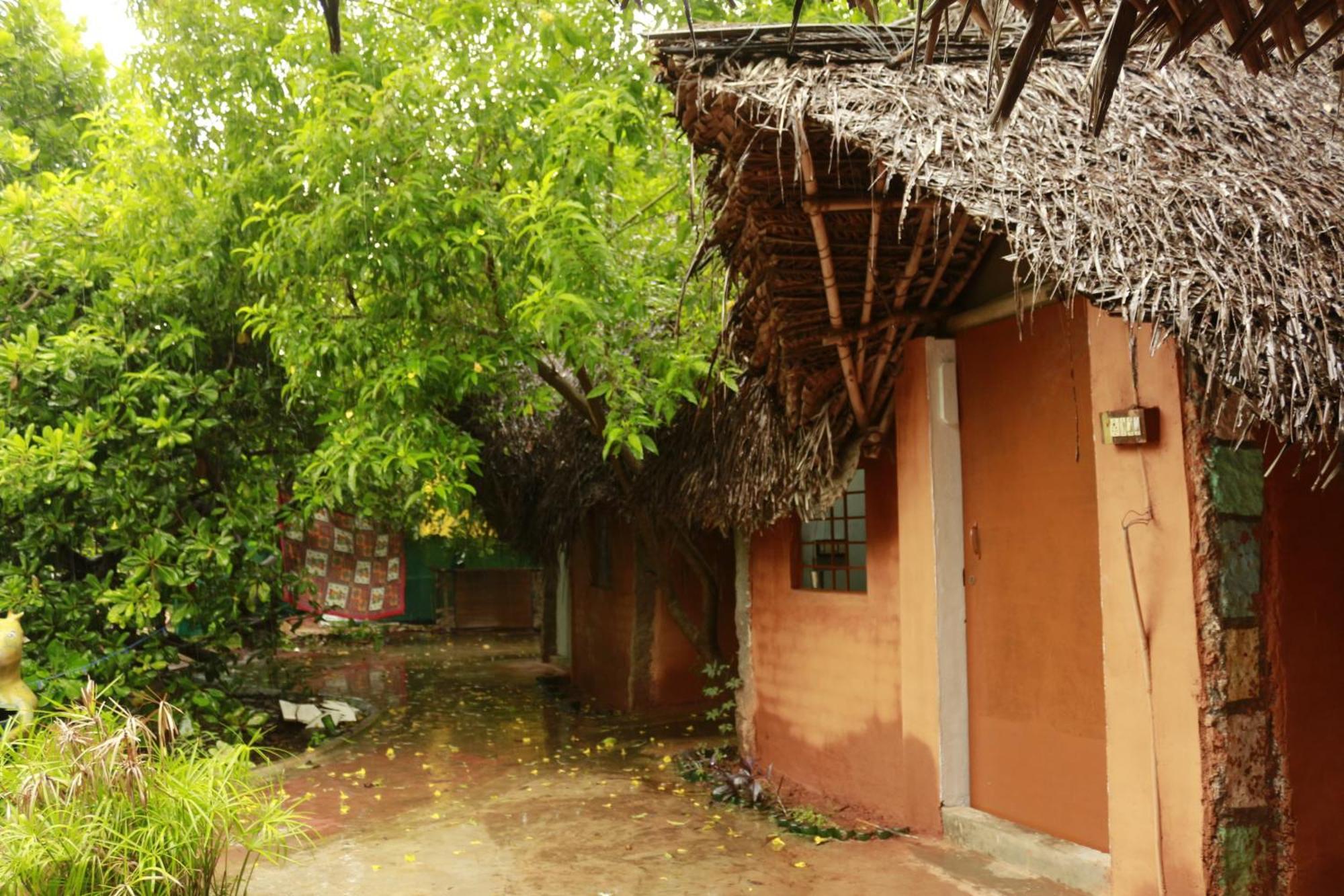 Vilari Hotel Auroville Eksteriør billede